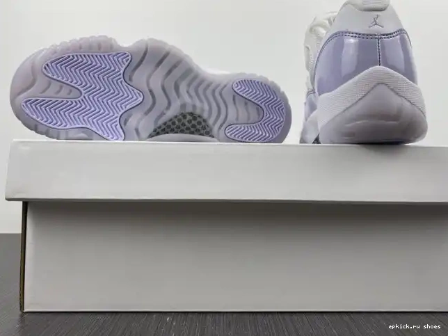 Cheap WMNS Low AH7860-101 Violet 11 Pure Air Jordan 0403